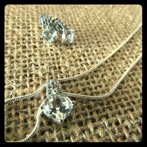 Jcpennys diamond earings and necklace set